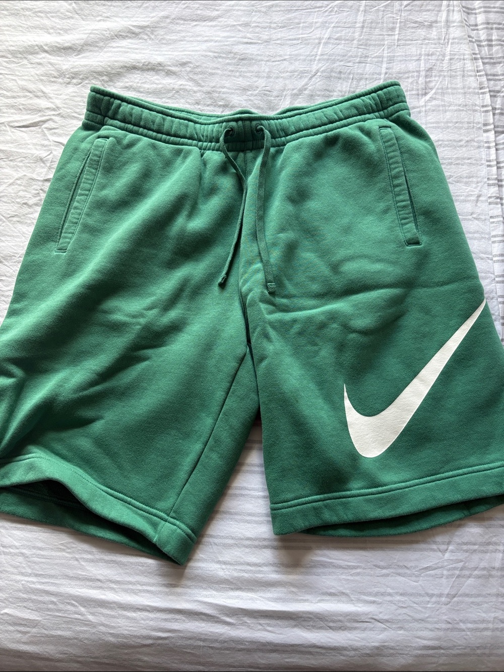 Nike Men’s Green Swoosh Fleece Shorts in great condition size L